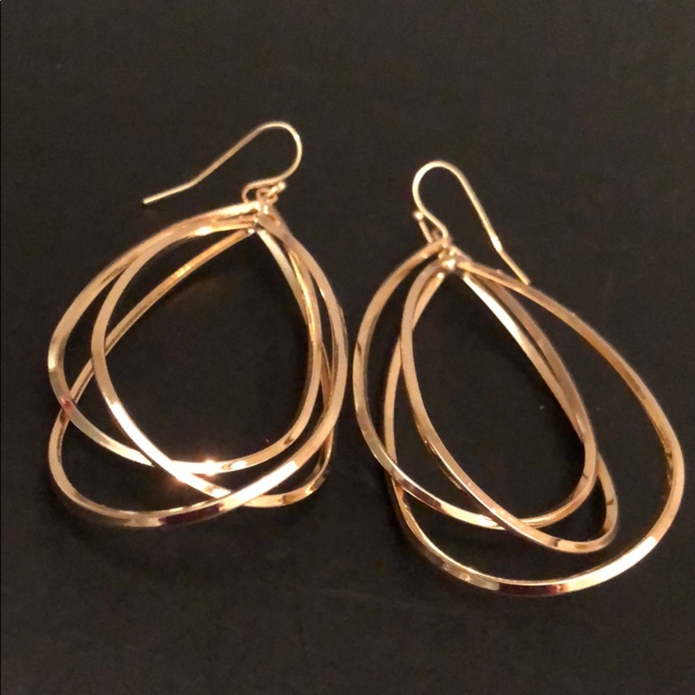 GOLDTONE TRI HOOPED EARRINGS